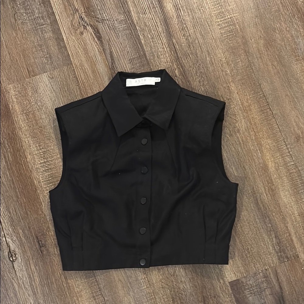 ASTR snap front vest